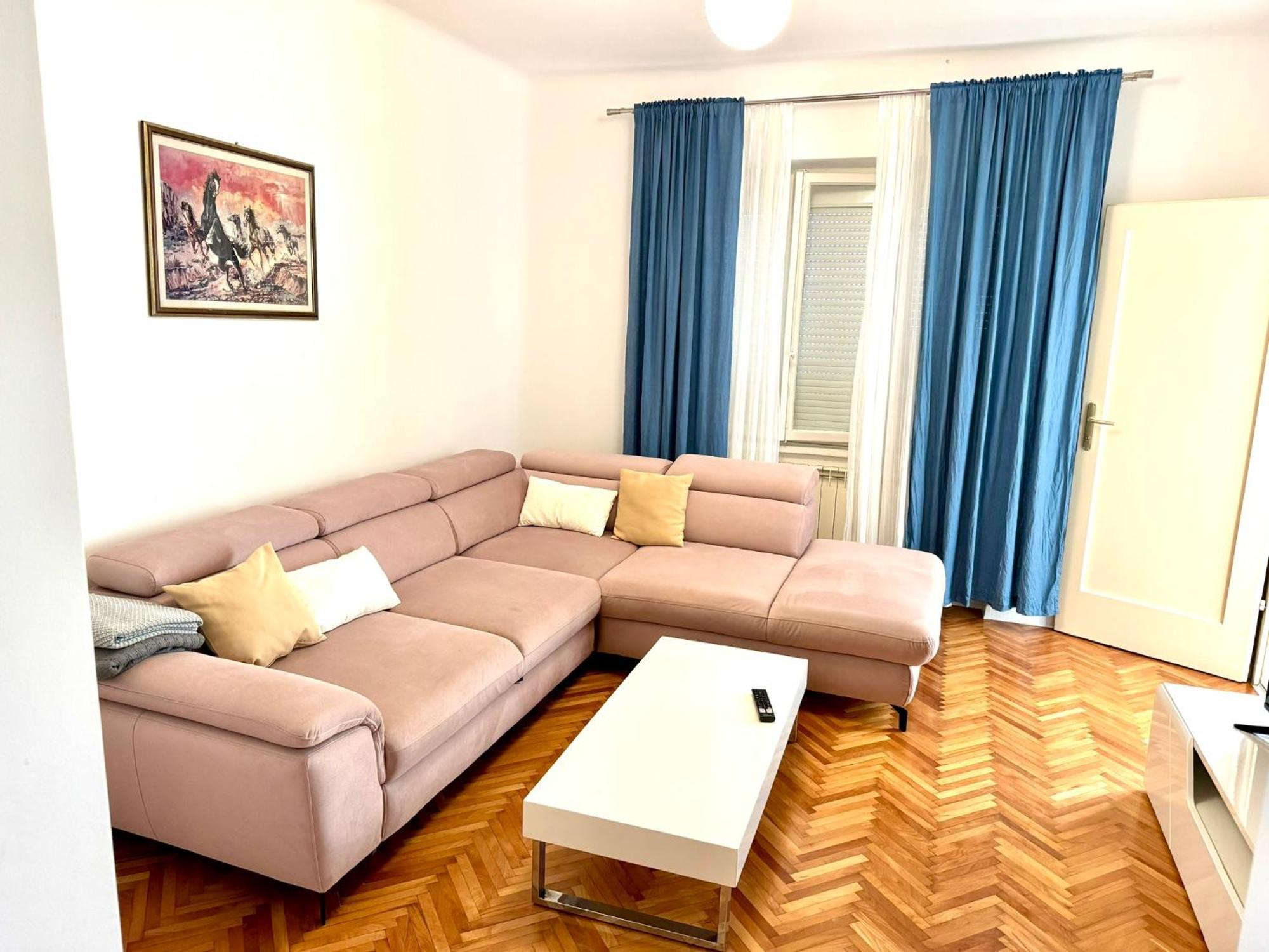 Apartments Mikelic Kampor Exterior photo